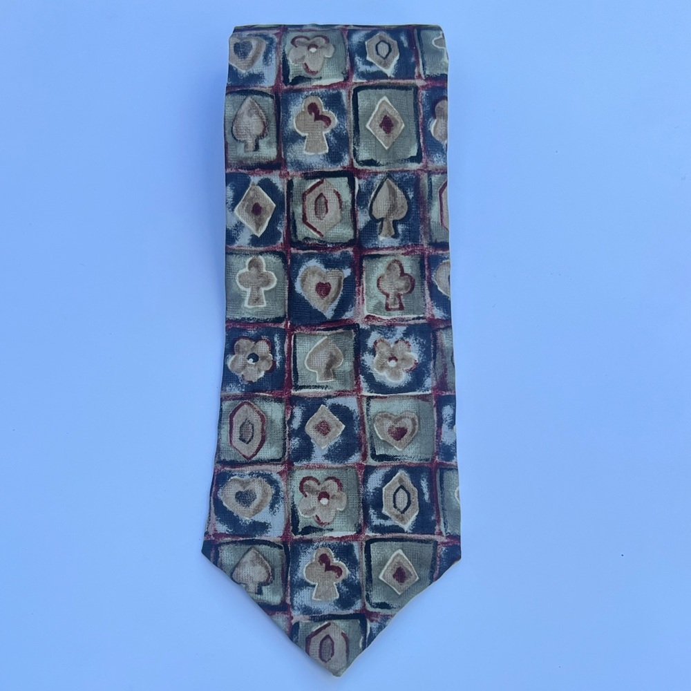 Elegant Geometric Playing Card Pattern Tie in Cream and Brown